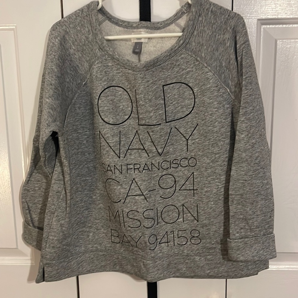 Old Navy womens sweatshirt. Size Large.